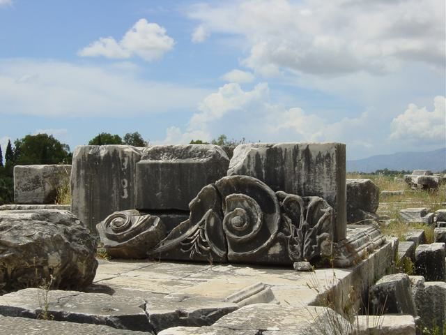 ephesus-priene-miletos-and-didyma-tour