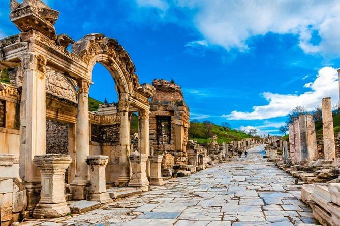 ephesus-tour-with-house-of-virgin-mary