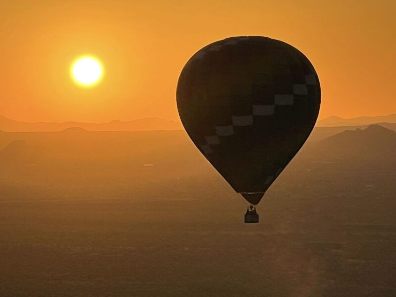 epic-sonoran-sunrise-balloon-flight