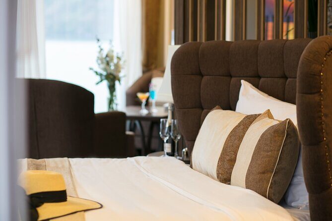 Era Cruise 3day Explore Halong Bay and Lan Ha Bay from Hanoi - What Sets the Era Cruise Apart?