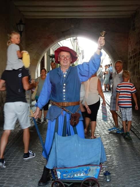 Erfurt: On the road with the bridge builder. Walking tour with anniversary tasting. - Key Points