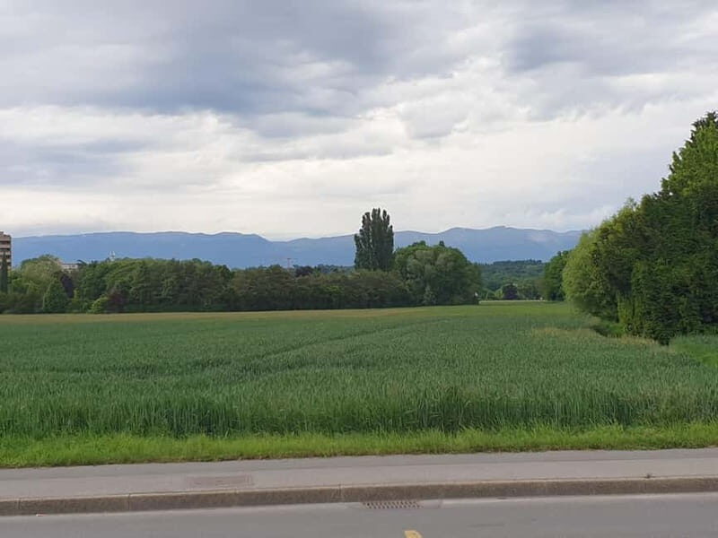 Escape from Geneva Wine Tasting Aperitif, Castle By E-bike - Key Points