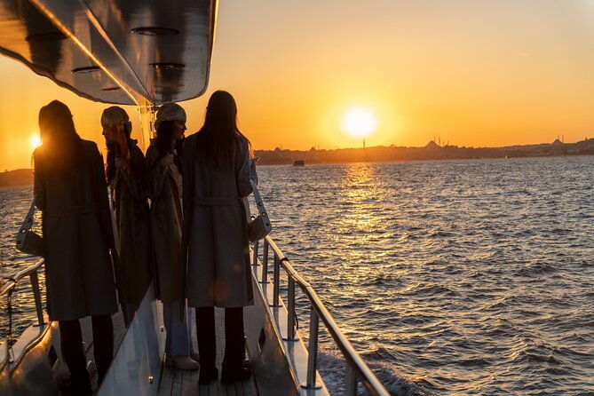 escape-the-crowds-relaxing-sunset-cruise-for-35-guests-or-less