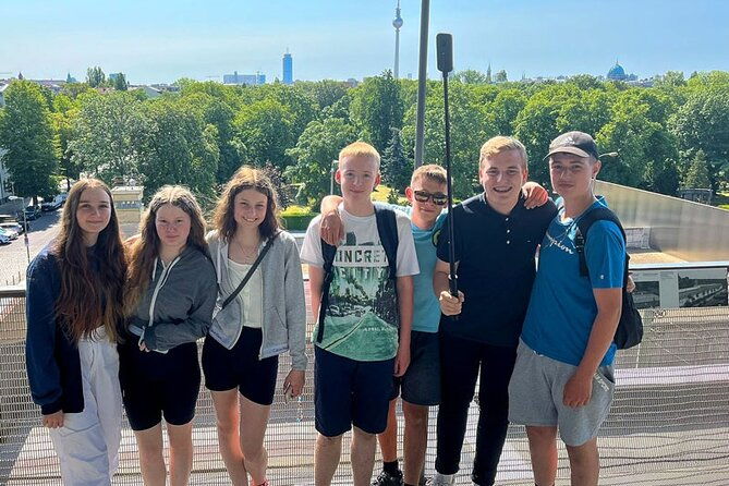 escaping-and-spying-on-the-berlin-wall-scavenger-hunt