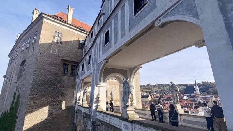 eský Krumlov: Private Day Trip from Prague with Local Guide - FAQ