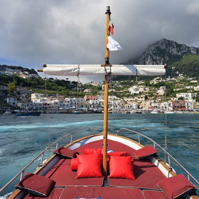 Esperienza Privata a Capri in Barca con Gozzo Classico 3H - The Sum Up: Is this tour right for you?