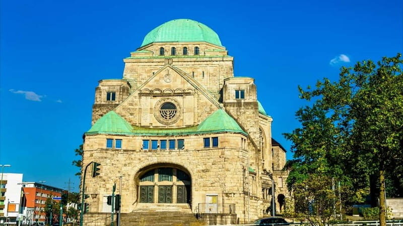 Essen: Express Walk with a Local in 60 minutes - Exploring Essen in 60 Minutes: A Genuine Local Introduction