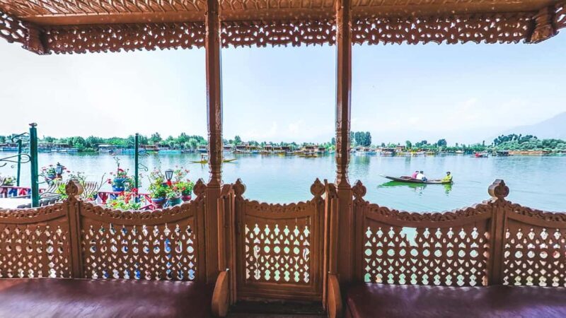 Essence of Kashmir 5 days 4 Night Accommodation With Tours - The Sum Up  