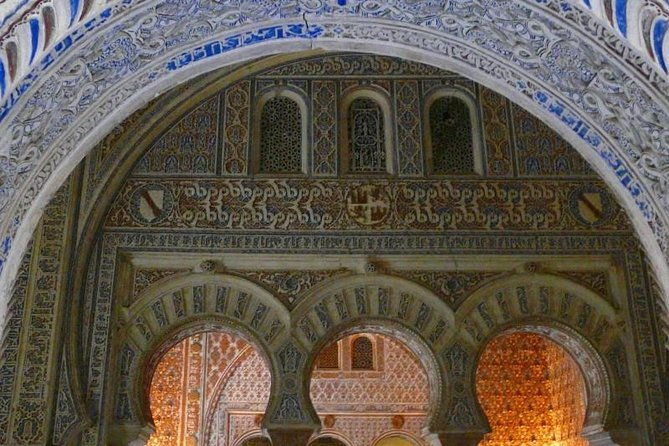 essential-monumental-guided-tour-in-seville