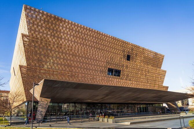 essential-smithsonian-tour-with-nmaahc-timed-entry