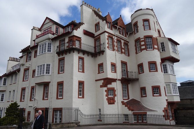 essential-walking-tour-of-edinburghs-old-town