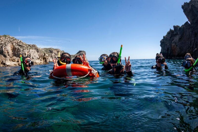 estartitboat-trip-around-medes-island-and-swim-in-the-coast