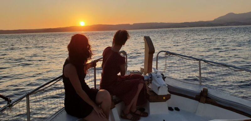 estepona-sunset-boat-trip-cava-tapas