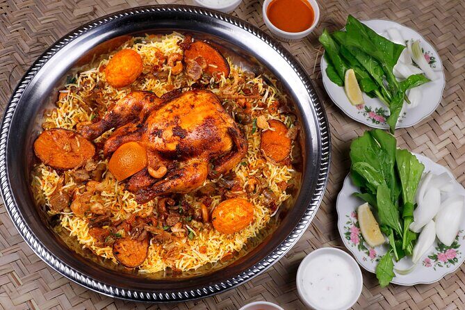 Ethnic Emirati Cuisine at Al Khayma Heritage House - Diving Into the Experience