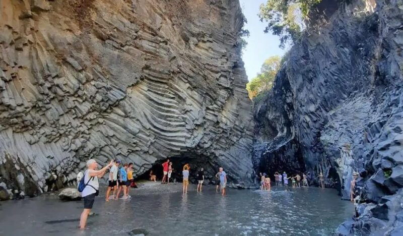 etna-alcantara-gorges-tour