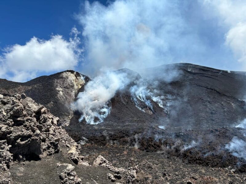 etna-excursion-to-3000-meters-with-cable-car-and-4x4-jeep
