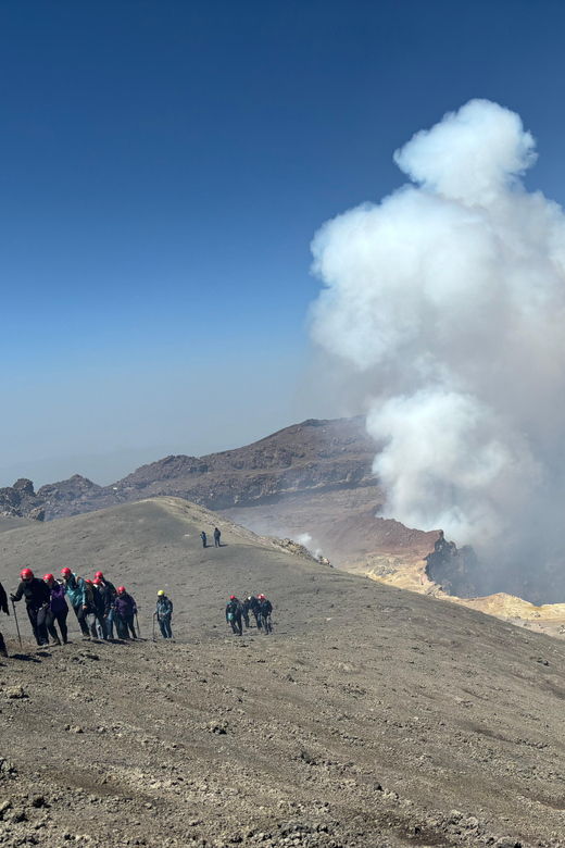 etna-excursion-to-3000-meters-with-cable-car-and-4x4-jeep