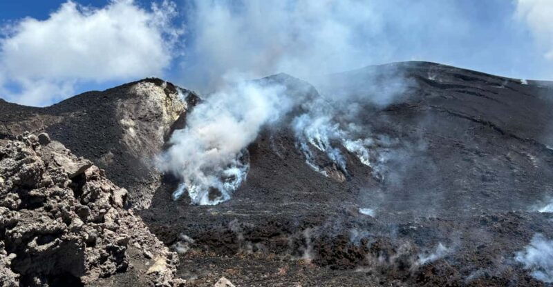 etna-excursion-to-3000-meters-with-cable-car-and-4x4-jeep
