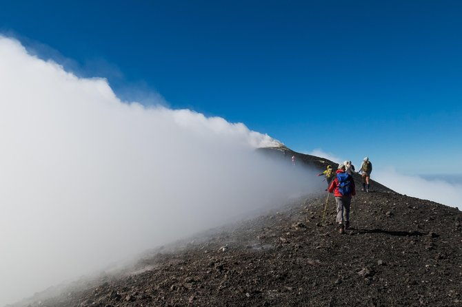 etna-excursions-summit-craters-2900-with-volcanological-guides-guidetna-it