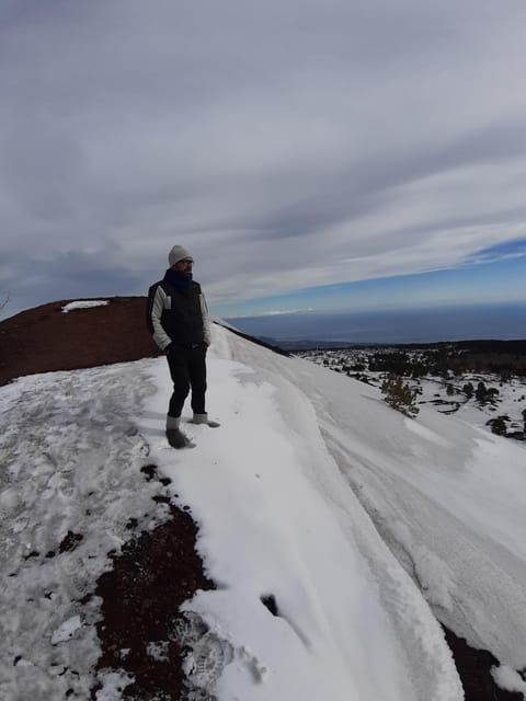 etna-off-road-hiking-and-trekking-for-all-free-shoes-and-jacket