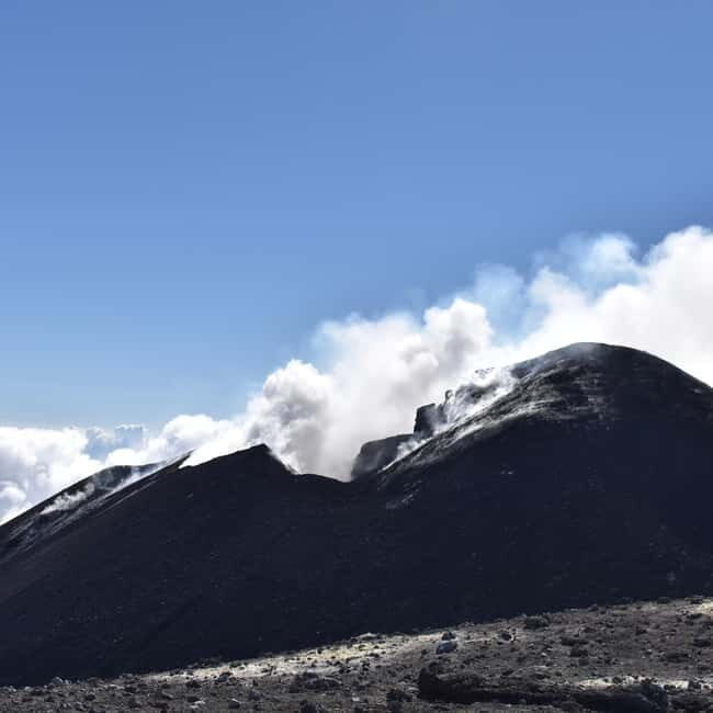 ETNA VOLCANO: Escursione sui crateri sommitali con bus 4x4 - The Experience from Past Travelers