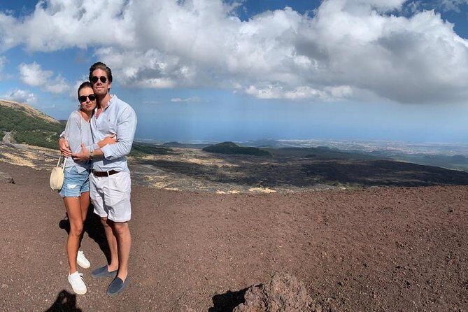 Etna2000m only to be booked by groups of 4 to 6 people. - FAQ