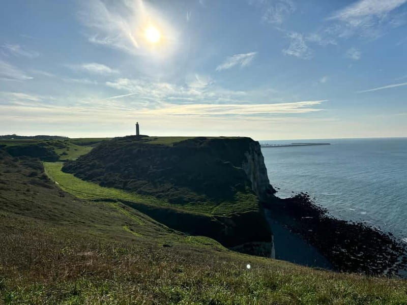 Étretat: Hike along the legendary cliffs of Étretat! - Exploring the Étretat Cliffs: A Guided Hike Through Normandy’s Natural Wonder