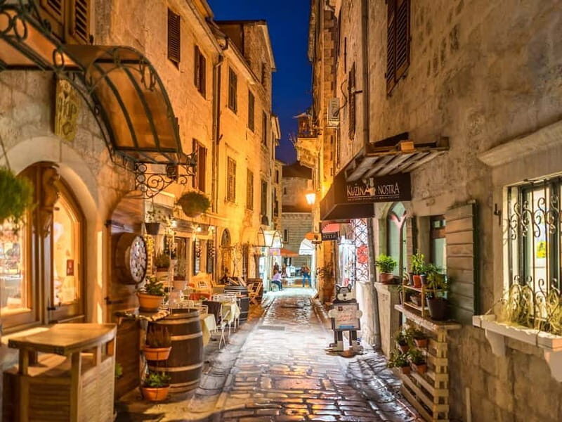 Evening Boka Bay cruise: Kotor and Porto Montenegro - The Guides and Service