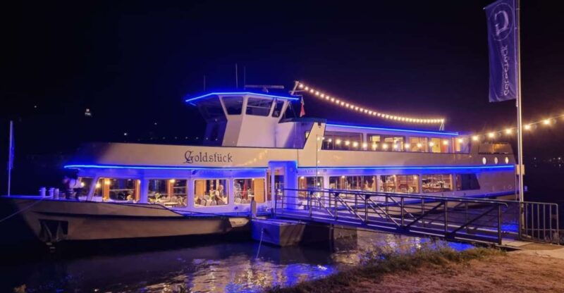 evening-cruise-to-the-fireworks-of-the-cochemer-winefest