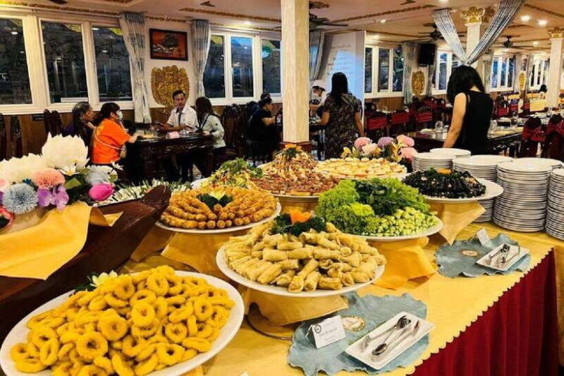 evening-delights-saigon-dinner-on-cruise-with-hotel-pickup