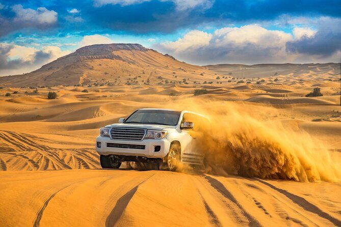Evening Desert Safari with BBQ Dinner and Live Shows - Key Points