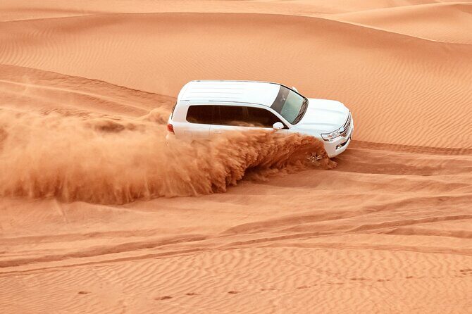 Evening Dubai Desert Safari, Red Sand, Premium camp shows & Diner - Key Points