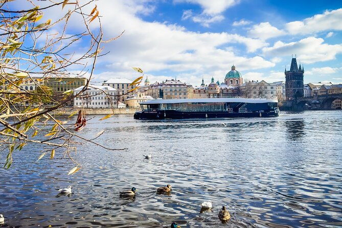 evening-eco-cruise-with-a-glass-of-prosecco-in-bohemia