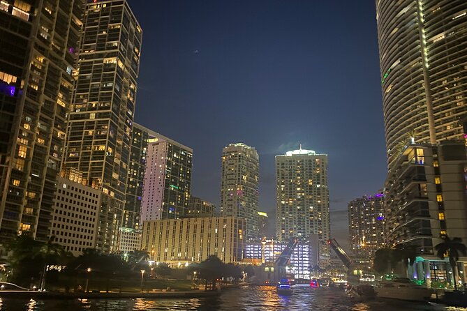 evening-sightseeing-cruise-on-biscayne-bay-miami