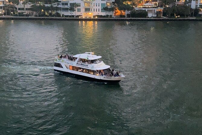 evening-sightseeing-cruise-on-biscayne-bay-miami