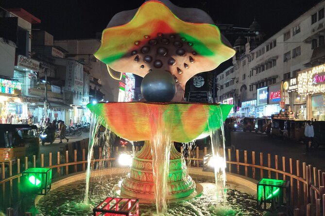 Evening Street Food Walk By Guide with Iconic Sights Of Hyderabad - Who Should Consider This Tour?