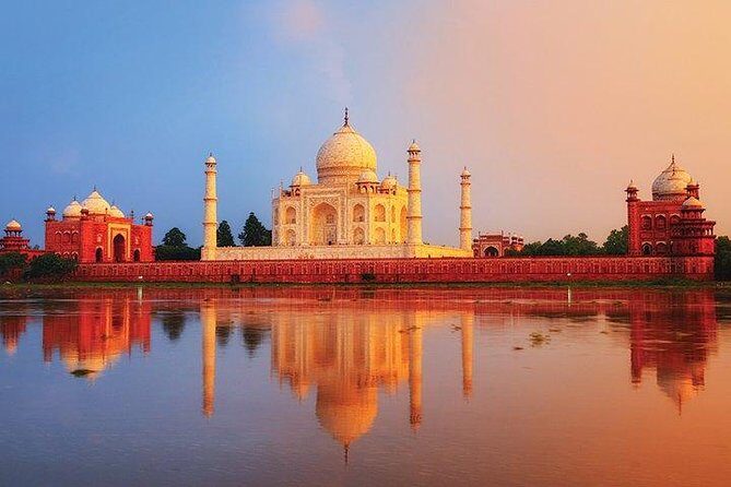 Evening Tour Agra's Mohabbat the Taj Show with Shopping & Dinner - The Itinerary in Detail