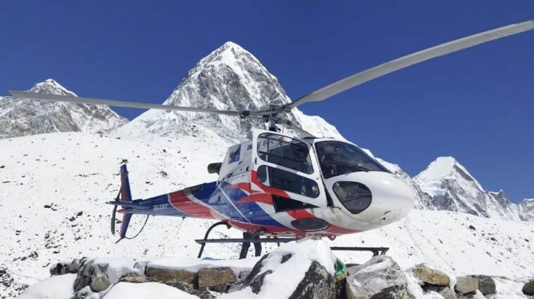 everest-base-camp-helicopter-landing-tour