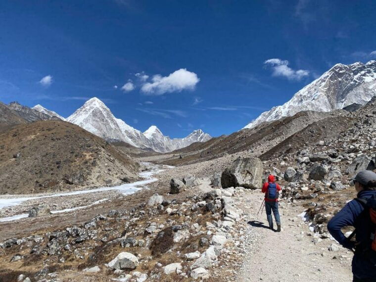 everest-base-camp-helicopter-tour-with-landing-3