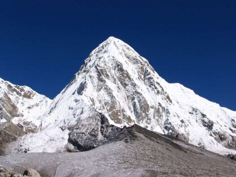 everest-base-camp-treks-17-days