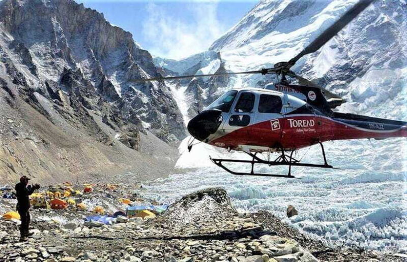 everest-helicopter-shared-tour-landing-in-kalapathar