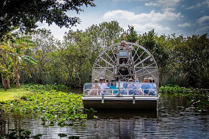 everglades-alligator-airboat-adventure-in-miami