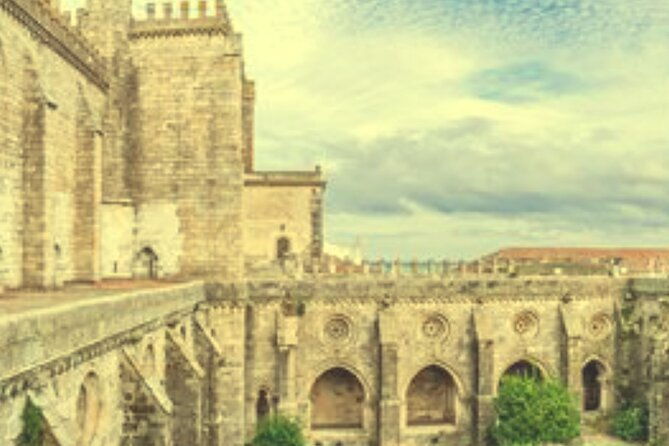 evora-full-day-private-guided-tour-from-lisbon-by-minivan