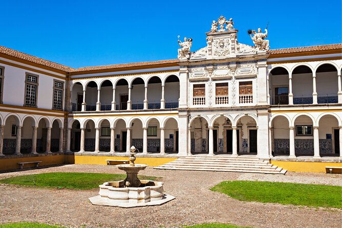 evora-scavenger-hunt-and-sights-self-guided-tour
