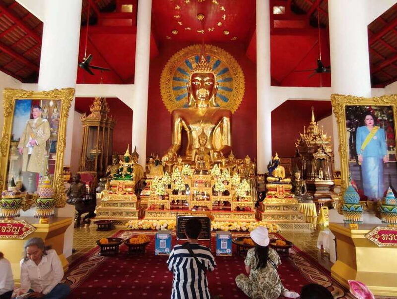 ex-monk-city-temples-walking-tour-3-5-hours-1-7-km