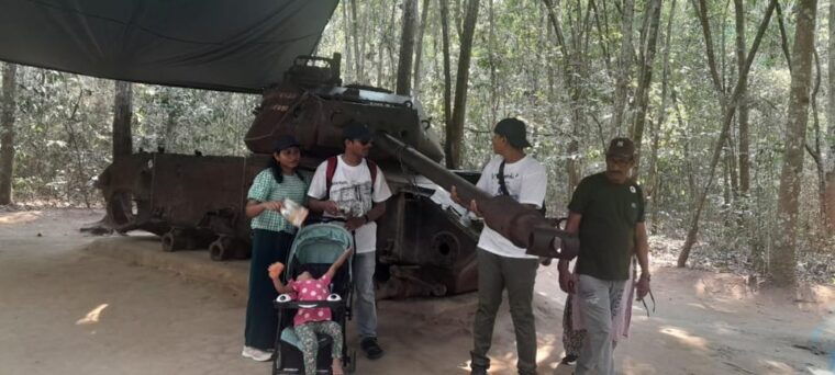 exciting-cu-chi-tunnels-and-mekong-delta-tour