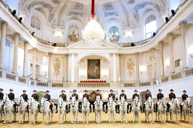 exciting-history-tour-and-discovery-of-viennas-secrets