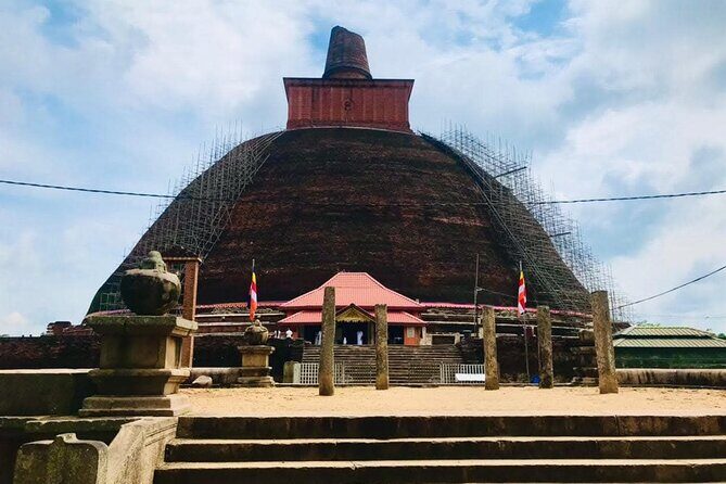 Exclusive 8 Day Heritage, Nature and Beaches Journey in Sri Lanka - Day 1: Heritage Beginnings in Anuradhapura