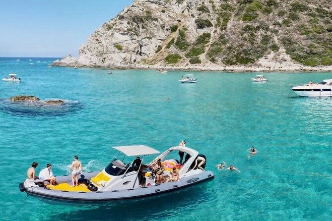 exclusive-boat-tour-in-tropea-just-you-and-your-family-4-hours