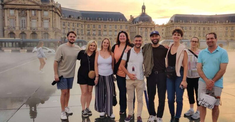 exclusive-bordeaux-nighttime-highlights-walking-tour